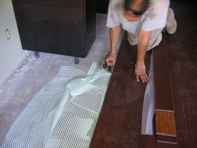 glue down installation bamboo flooring